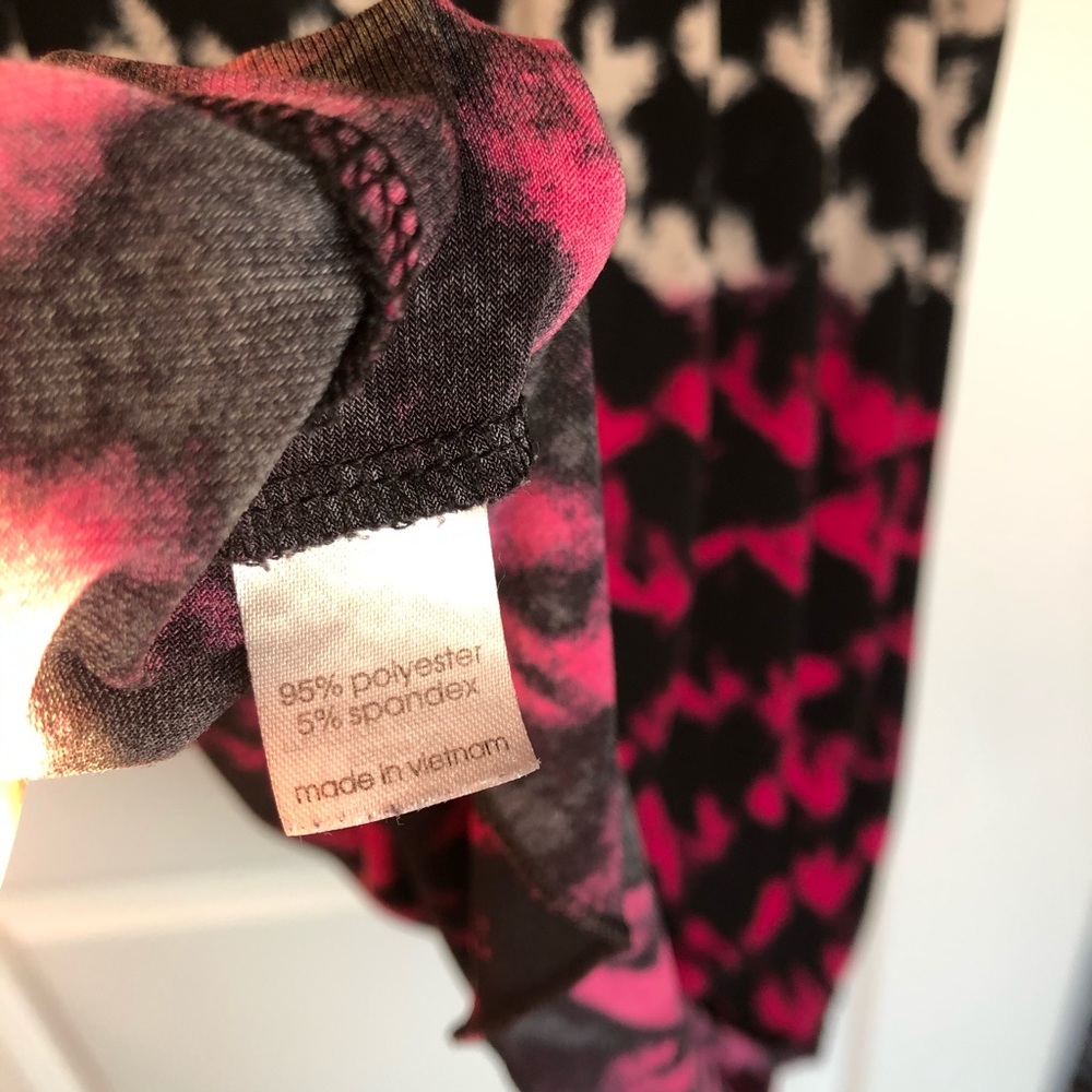 Lane Bryant Black Cream and Fuchsia Tie-Dye Tiered Midi Dress - Picture 10 of 15